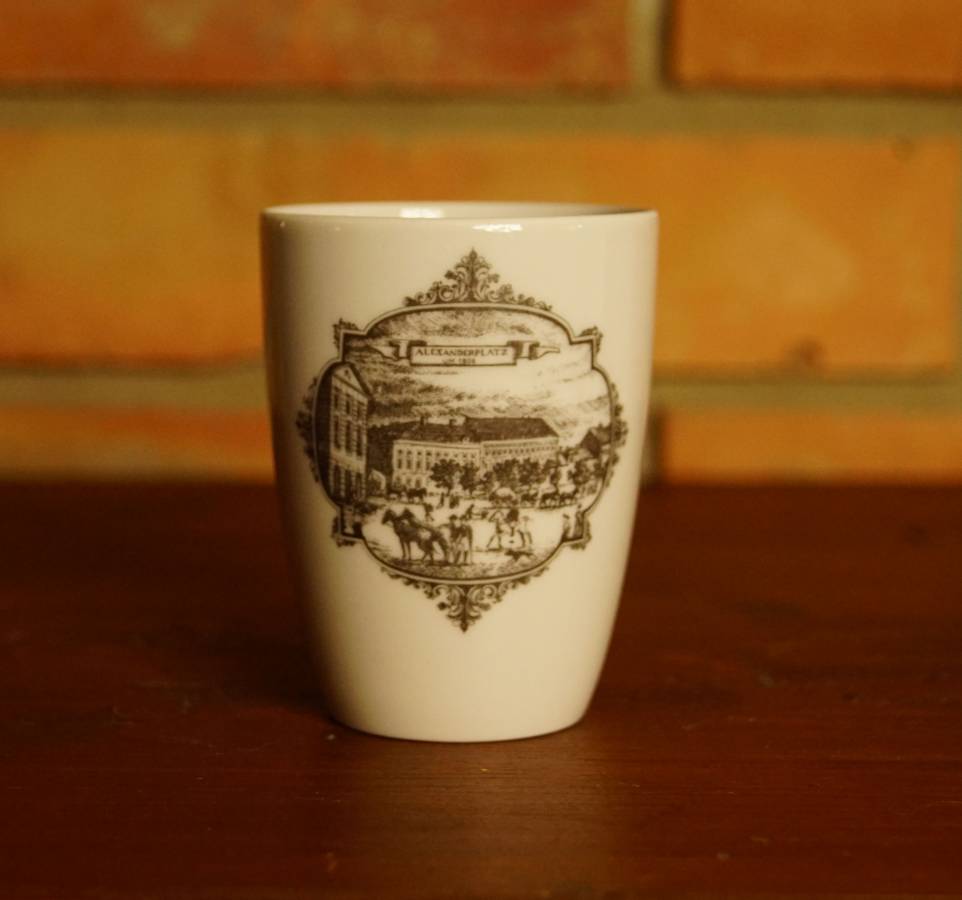 Porcelánový kelímek Alexanderplatz