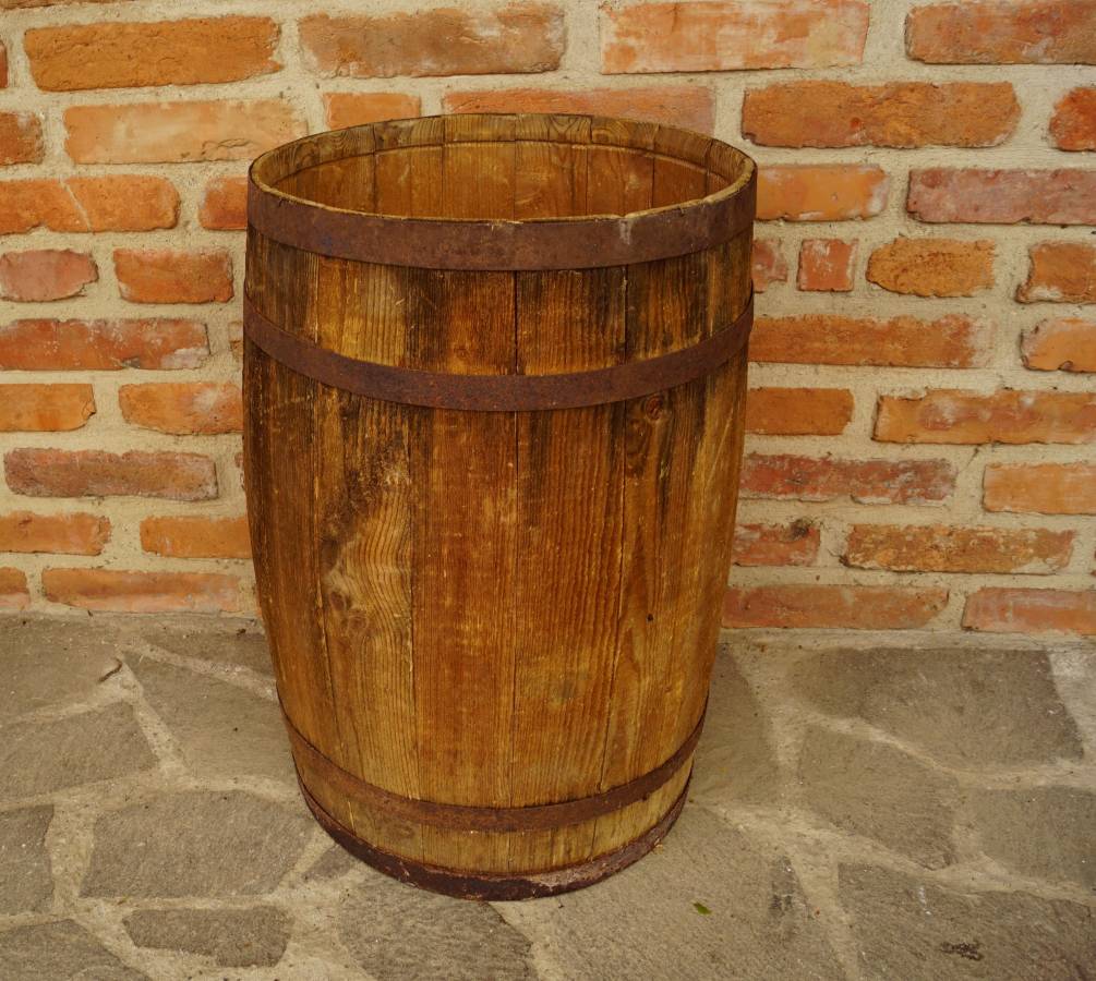 Dřevěný sud