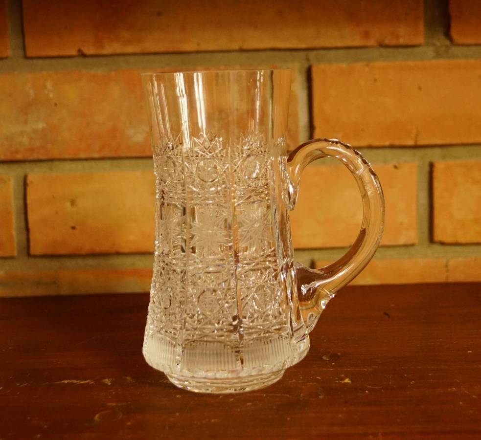 Broušený korbel