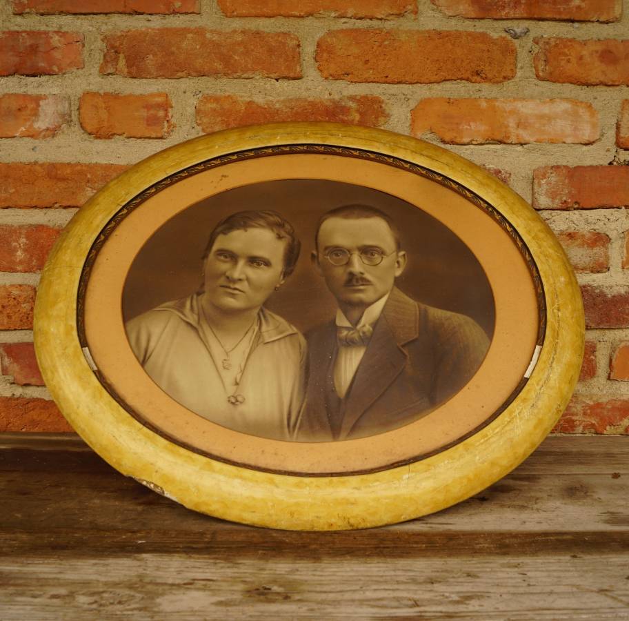 Oválný rám s fotografií /297.