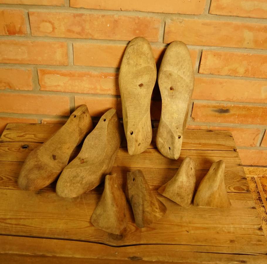 Stará dřevěná kopyta na boty