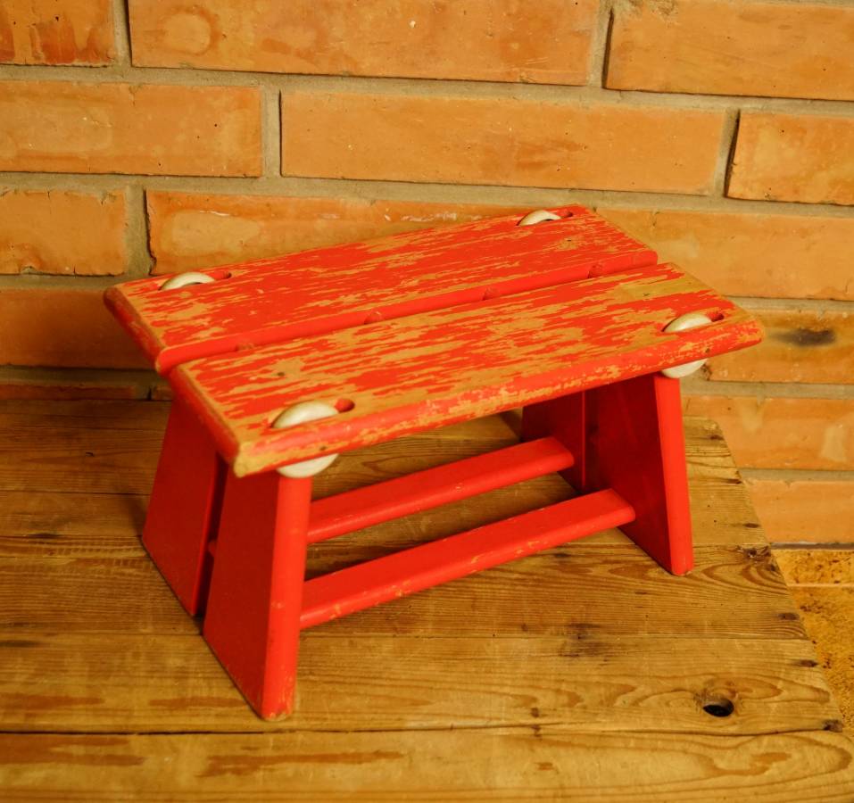 Stará retro stolička na kolečkách