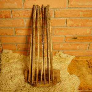 Dřevěný paprskovitý věšák