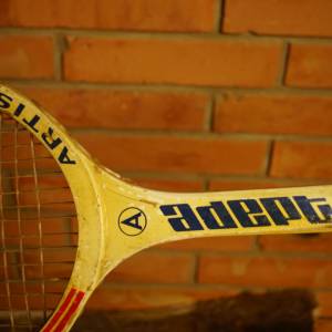 Tenisová raketa Artis