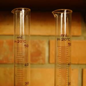 Laboratorní sklo III.