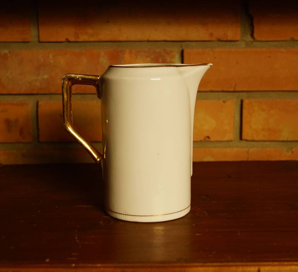 Porcelánová mléčenka