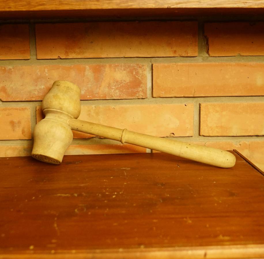 Dřevěná paličky na maso