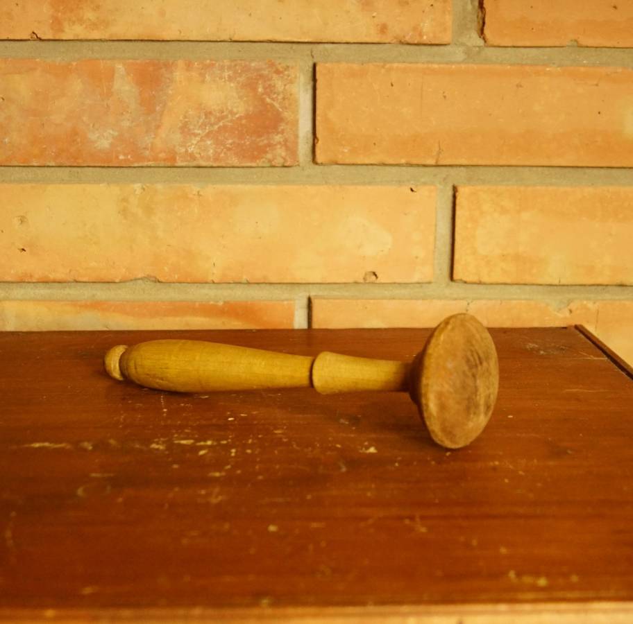 Dřevěný hříbek