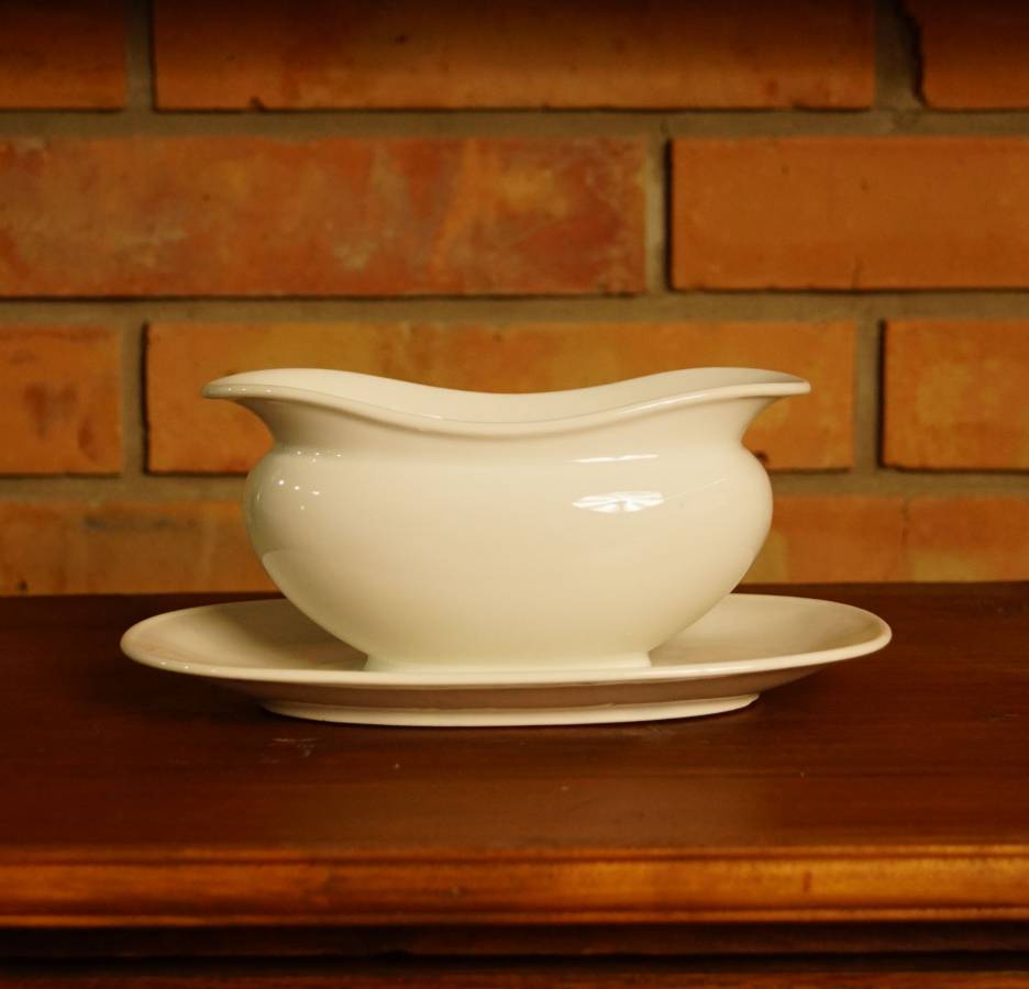Bílý porcelánový omáčník