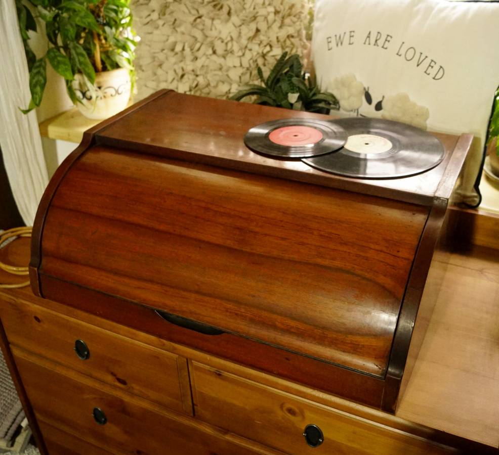 Starý gramofon SUPRAPHON 1954