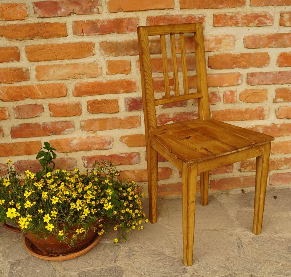 Stará selská židle po renovaci