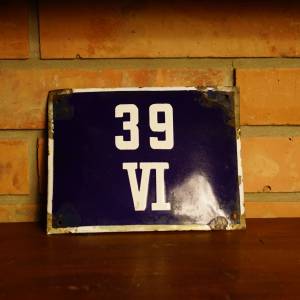 Plechová cedulka 39 VI