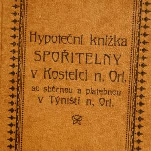 Starý slovník a spořící knížka