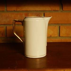 Porcelánová mléčenka
