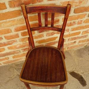 Dřevěná vínová židle Thonet