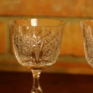 3 broušené sklenice