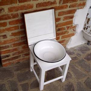 Mycí dřevěné štokrdle po renovaci 20