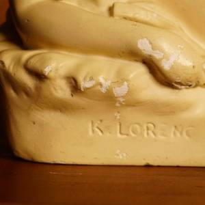 Socha ležící ženy - K.Lorenc