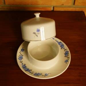 Porcelánová miska s poklopem