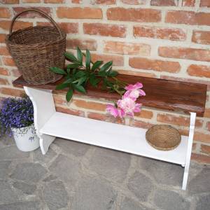 Dřevěná lavice po renovaci