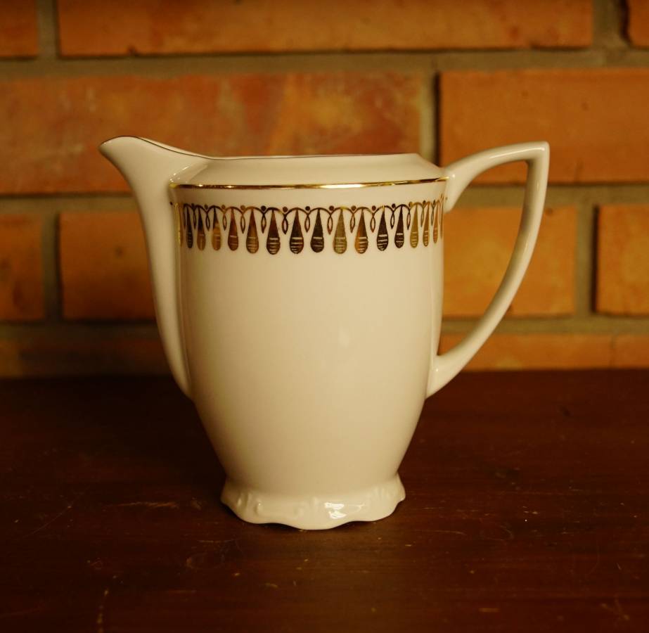 Porcelánová mléčenka