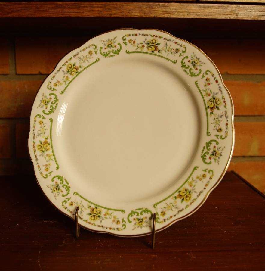 Talíř s ornamenty