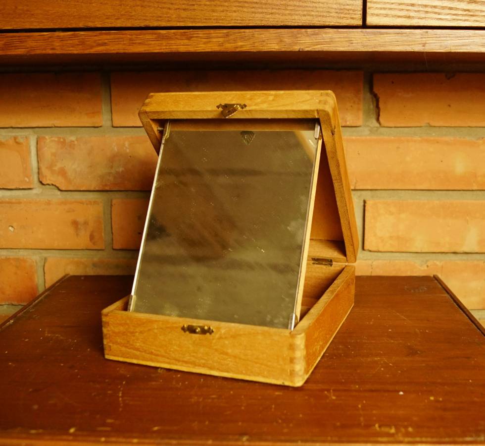 Dřevěná krabička na holení