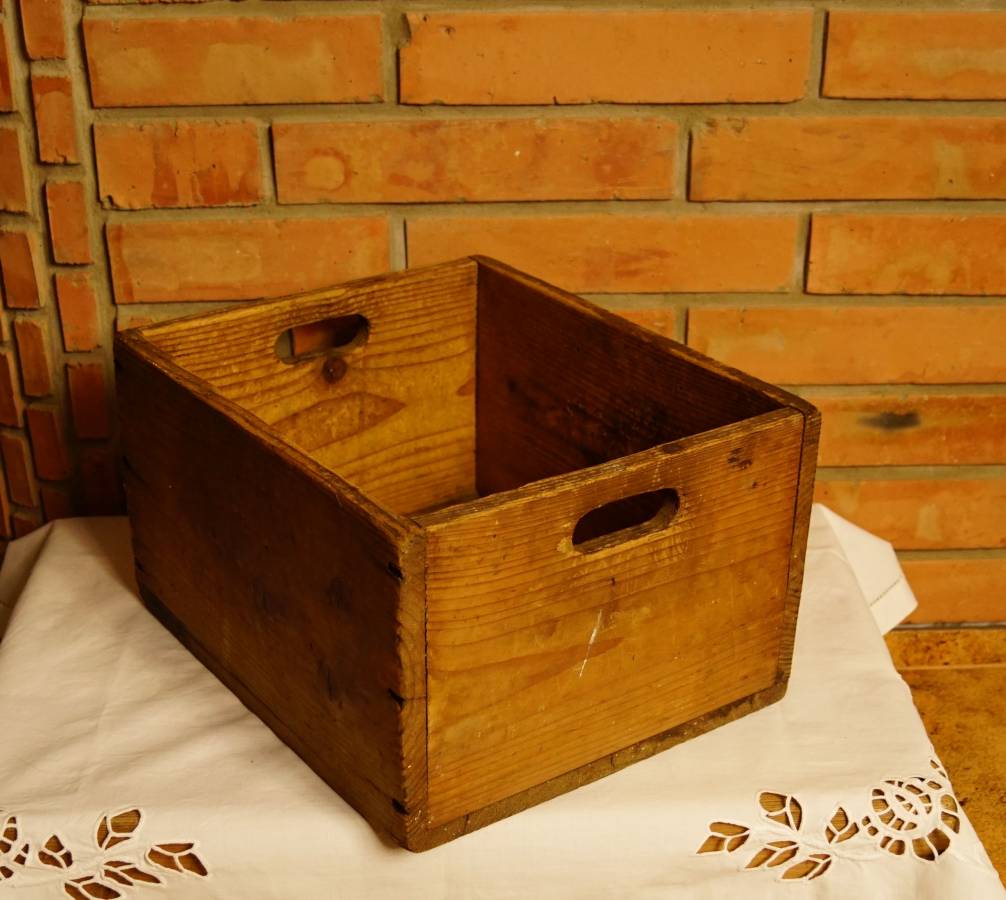 Stará dřevěný bedýnka