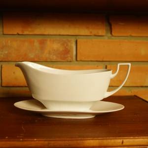 Bílý porcelánový omáčník