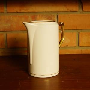 Porcelánová mléčenka