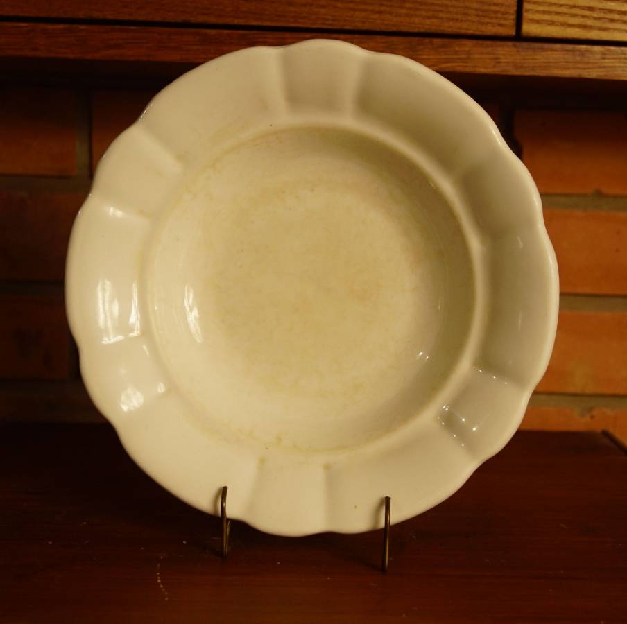 Silnostěnný talíř