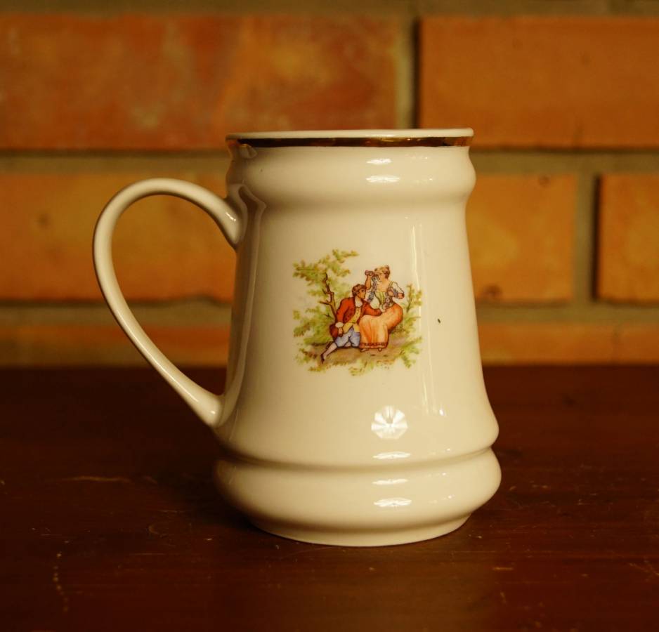 Porcelánová hrnek