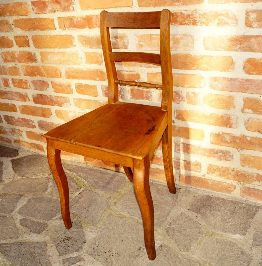 Starožitná židle