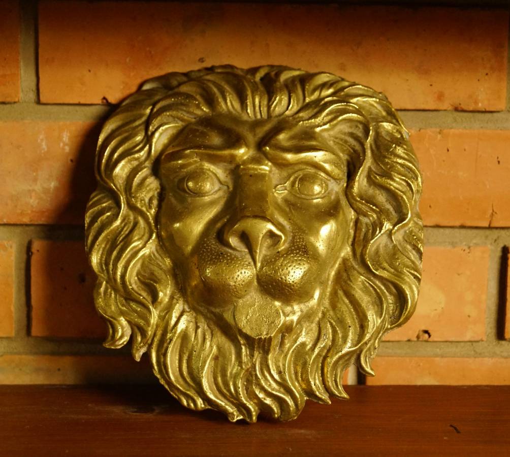 Mosazný lev
