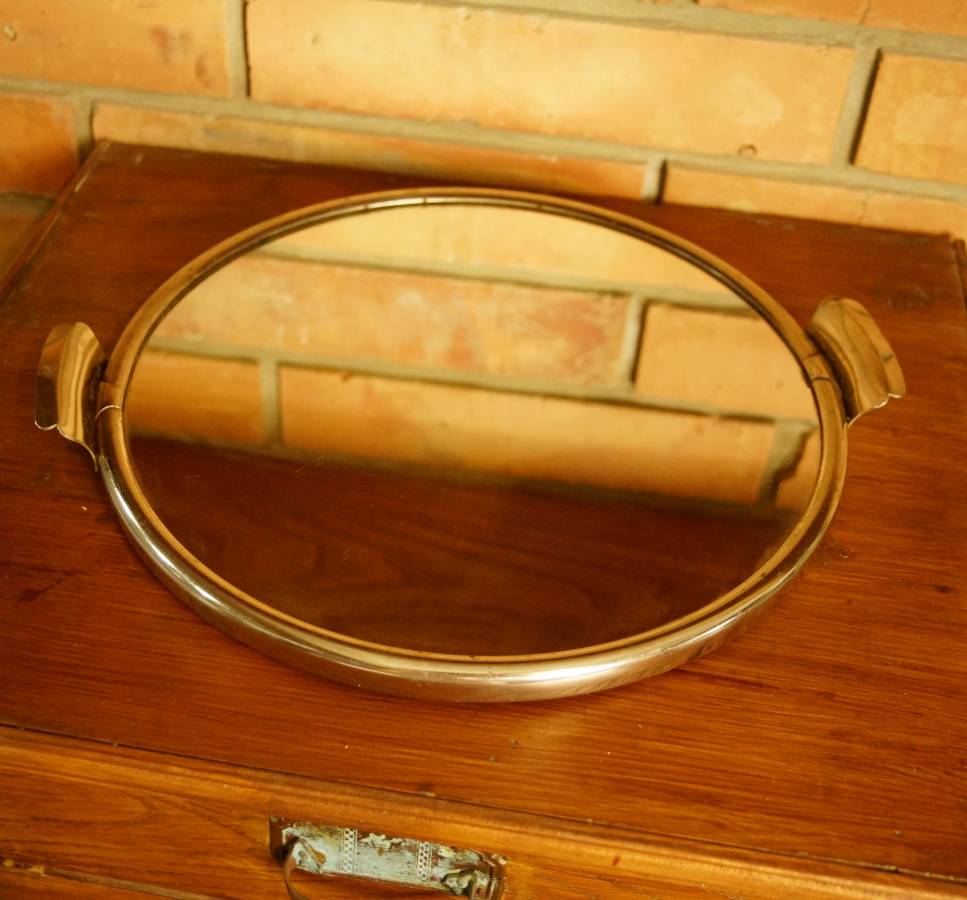 Starý zrcadlový tác větší