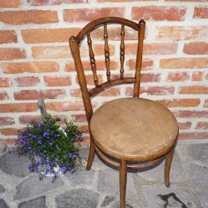 Stará Thonet židle
