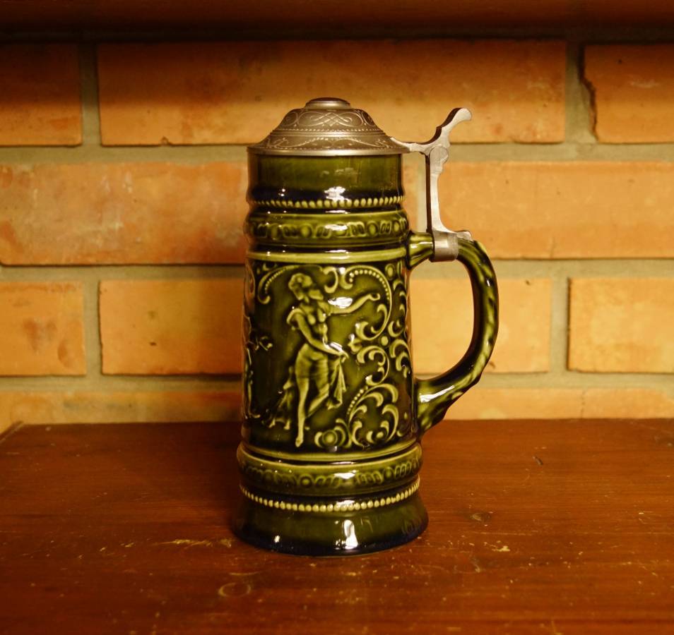 Keramický korbel