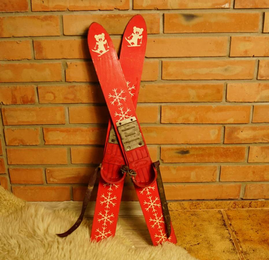 Staré dětské lyže
