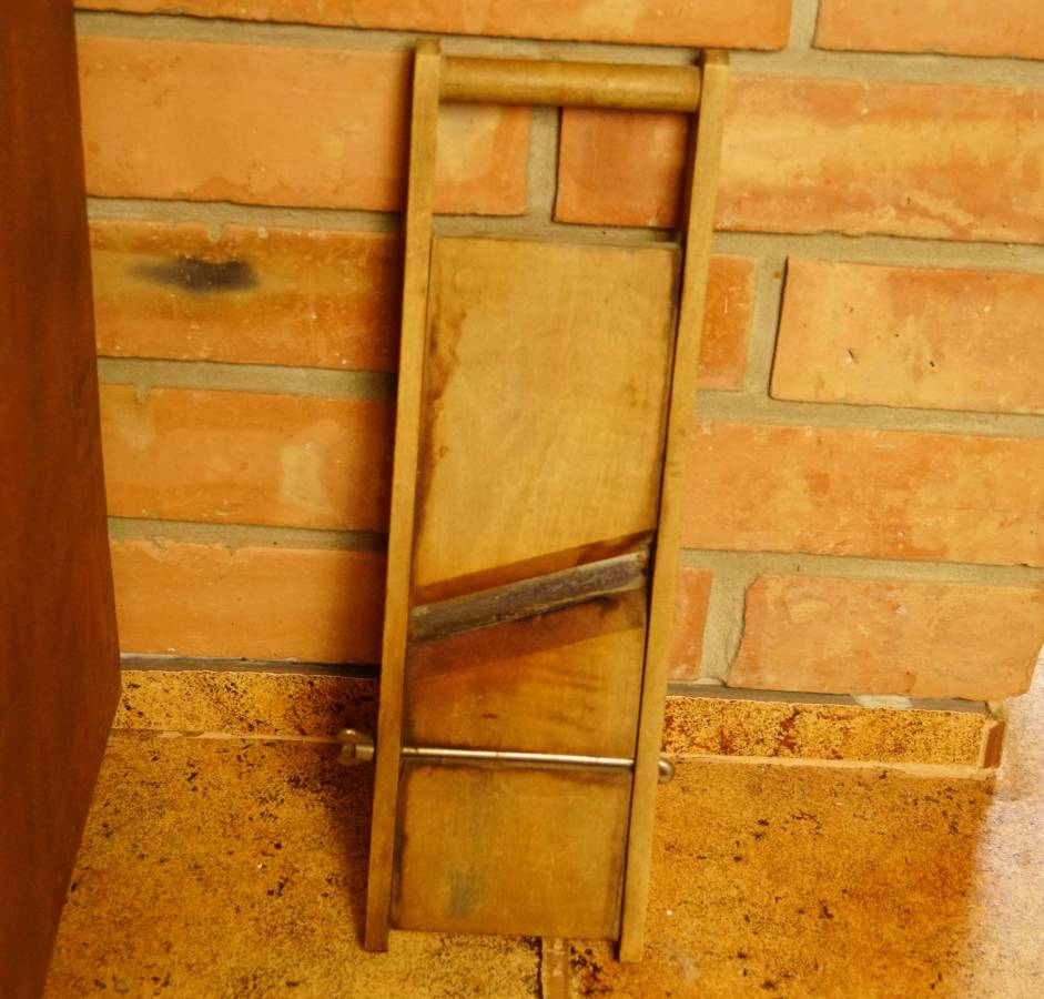 Dřevěné struhadlo 06
