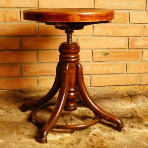 Točící židlička Thonet ke klavíru