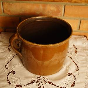 Kameninová krajáč - hrnec
