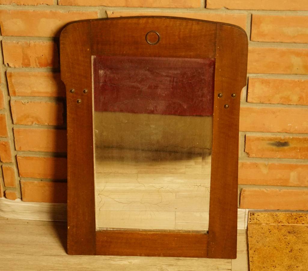 Nádherný rám se zrcadlem