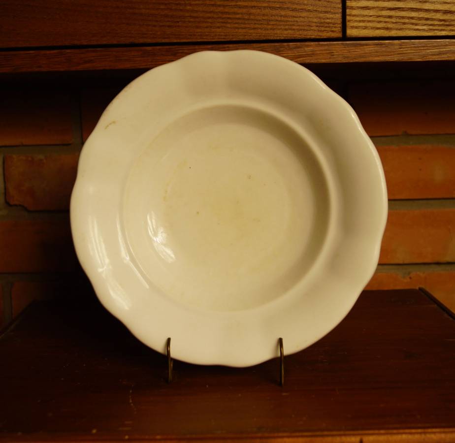 Hluboký silnostěnný talíř