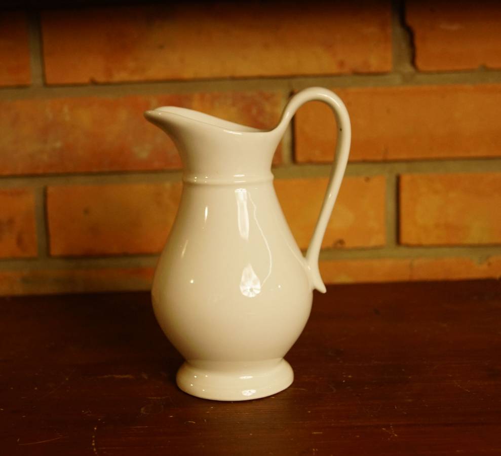 Bílý držbáneček