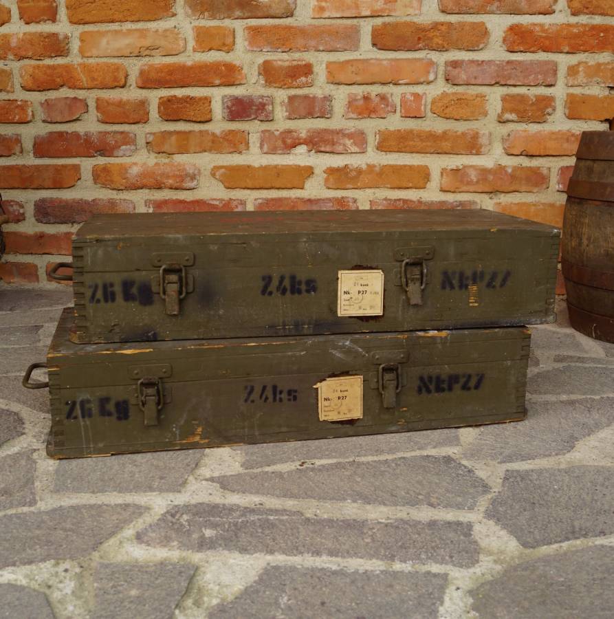 Staré vojenské bedny