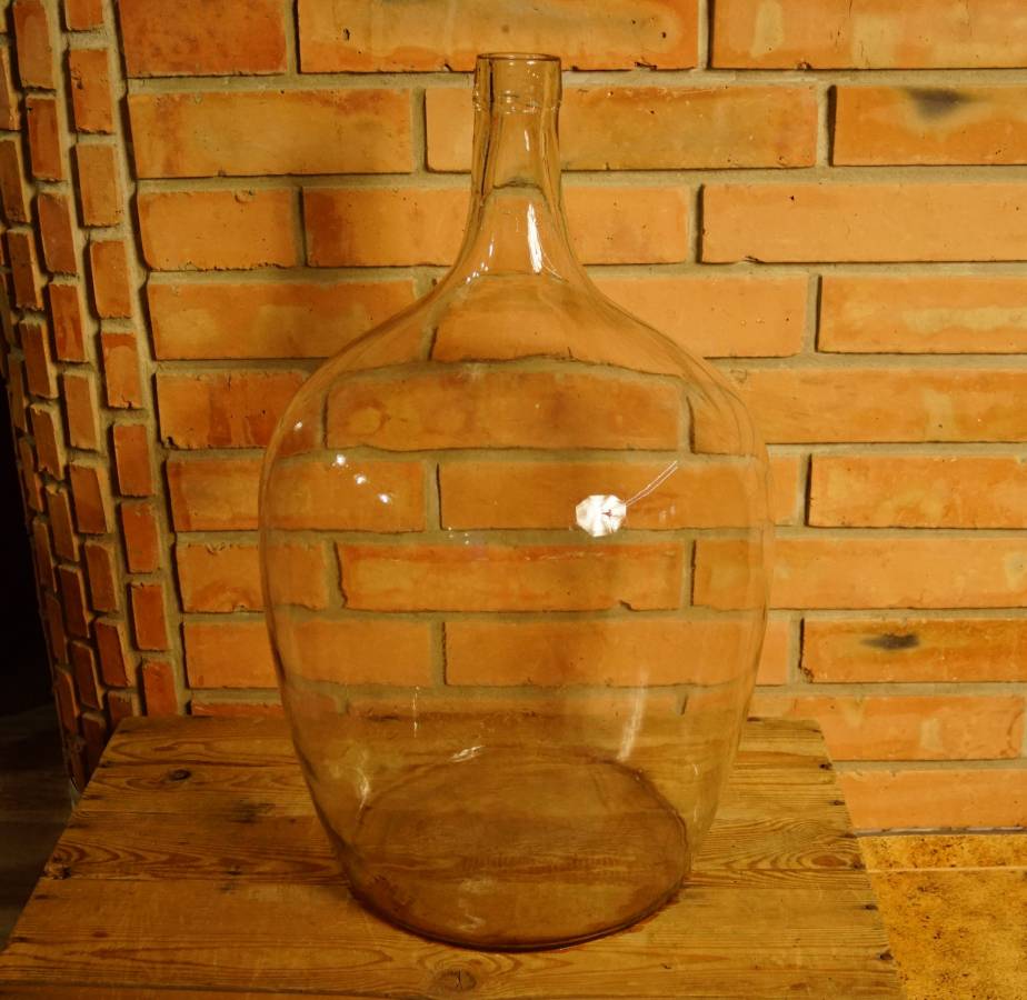 Buclatý demižón 25 l