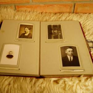 Starožitné fotoalbum