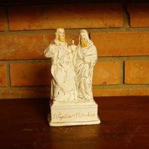Porcelánová soška Cyrila a Metoděje