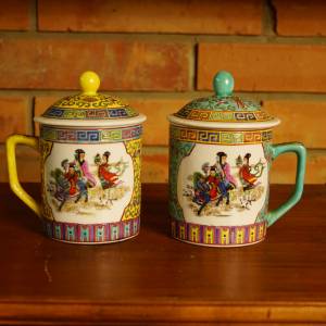 Čínský porcelán - hrnečky s pokličkou - 2 ks