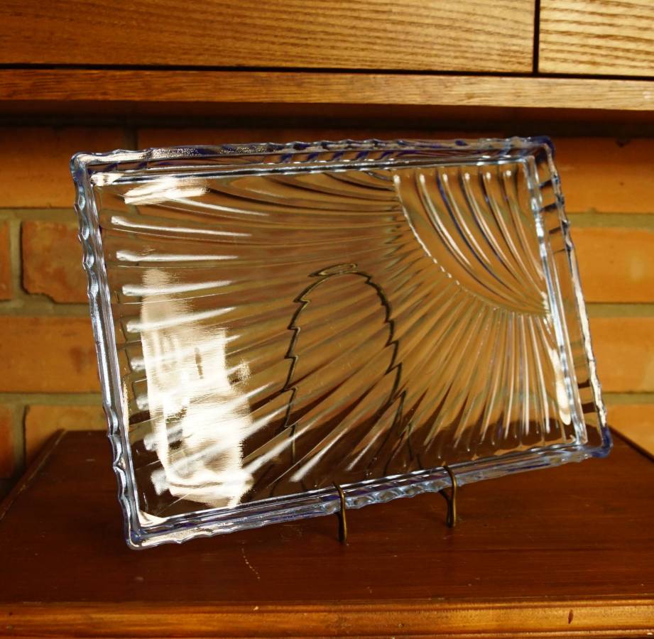 Modrý skleněný tác